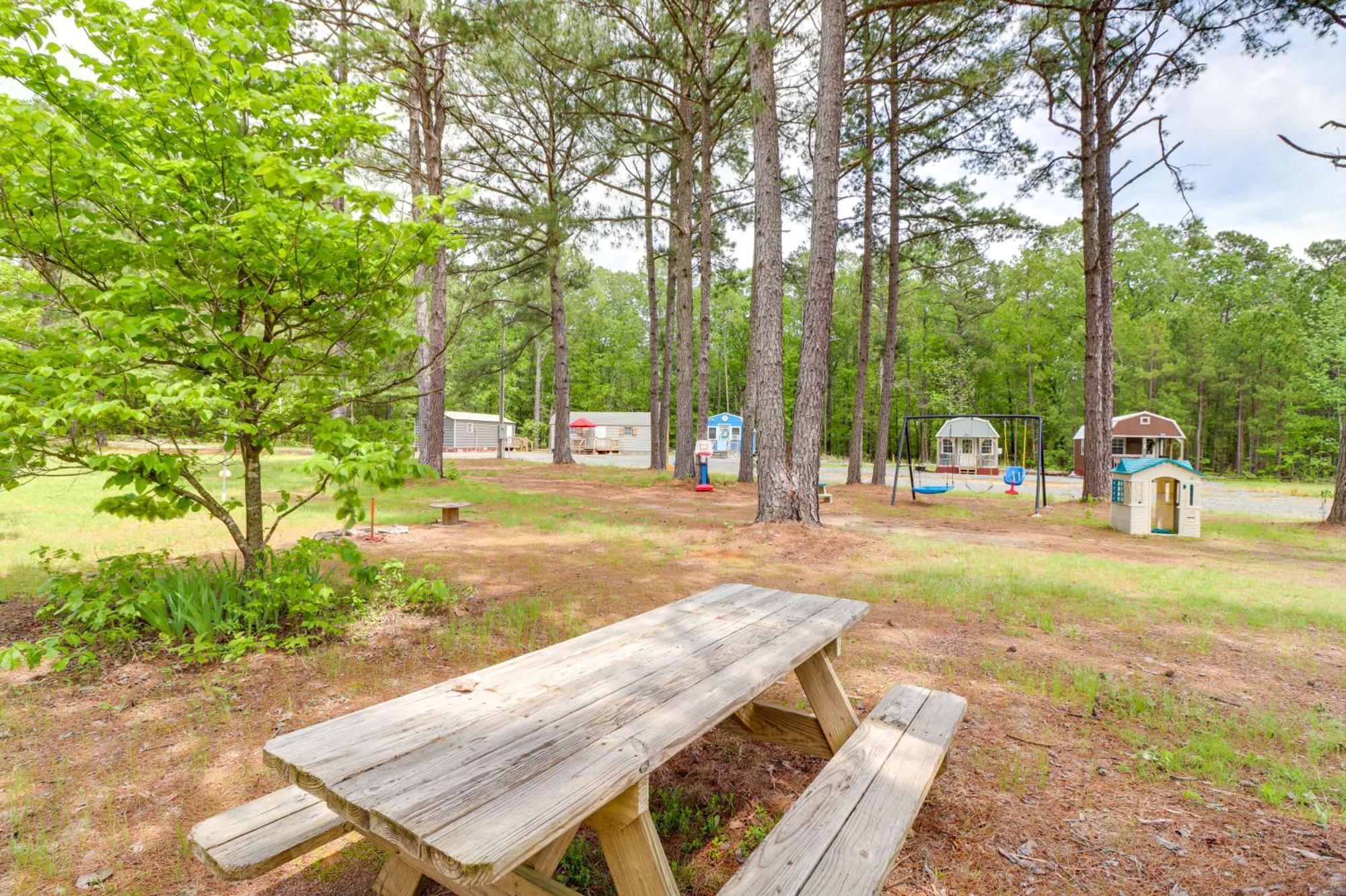 Apartamento Cozy Higden Studio Close To Greers Ferry Lake! Fairfield Bay Exterior foto