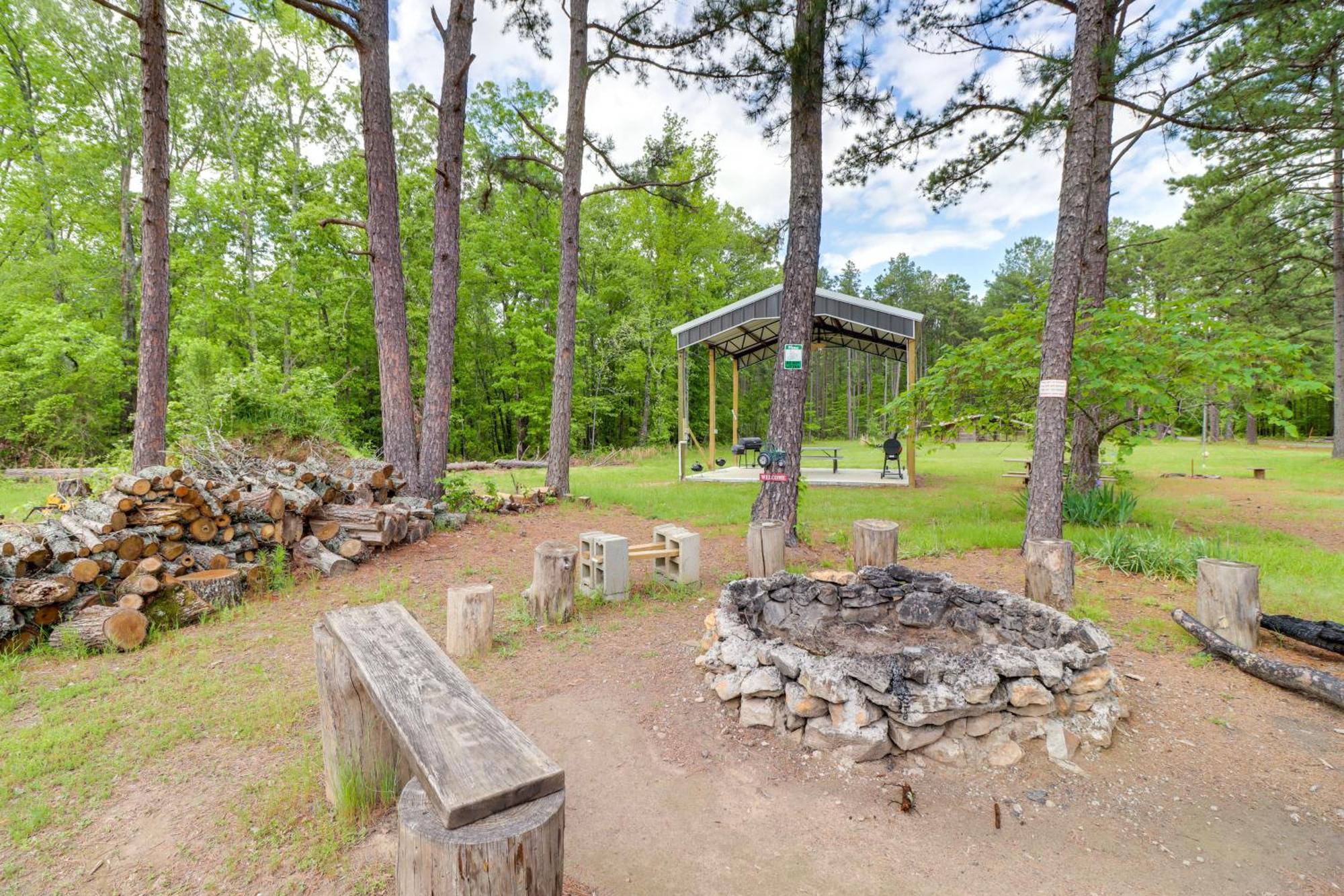 Apartamento Cozy Higden Studio Close To Greers Ferry Lake! Fairfield Bay Exterior foto