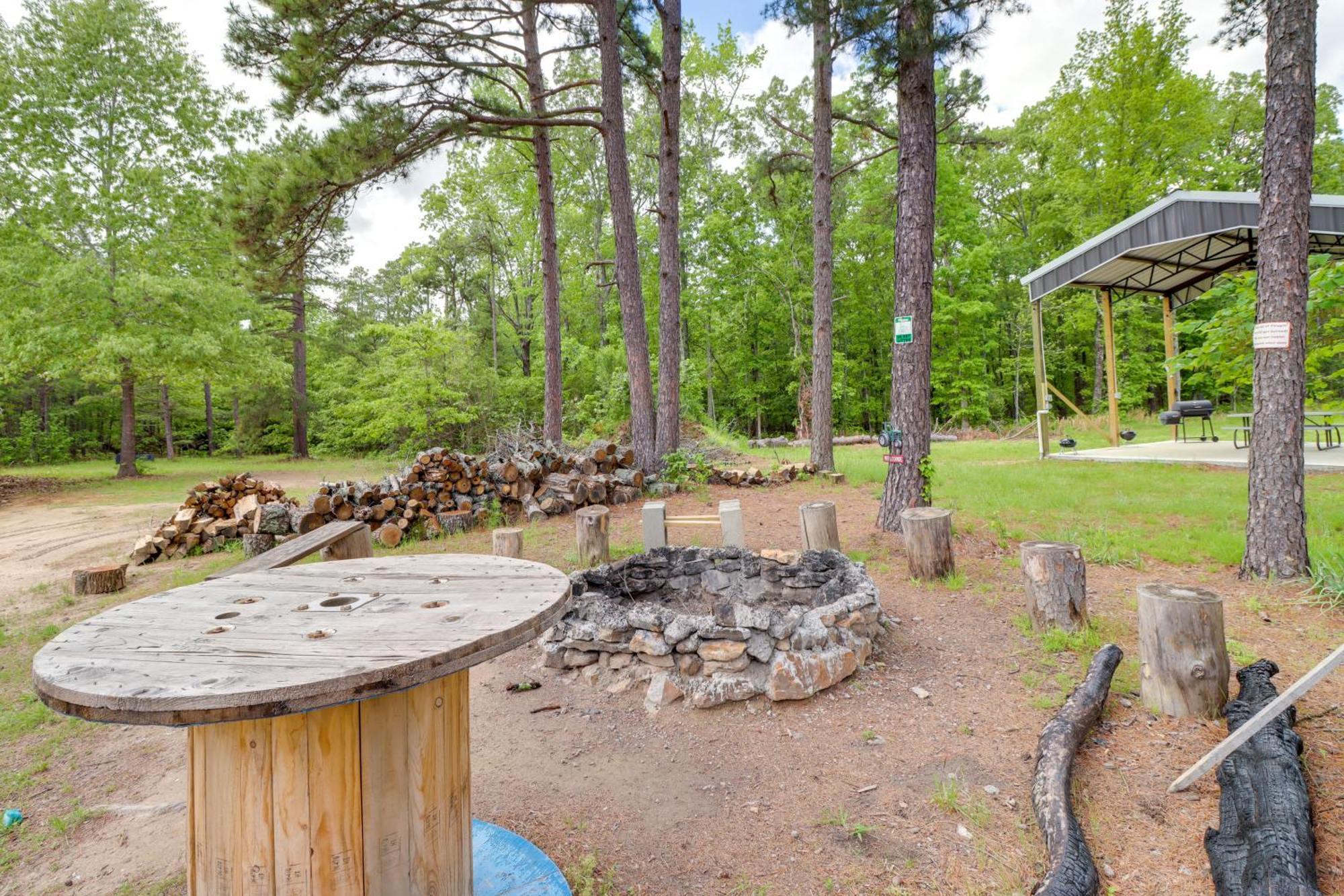 Apartamento Cozy Higden Studio Close To Greers Ferry Lake! Fairfield Bay Exterior foto